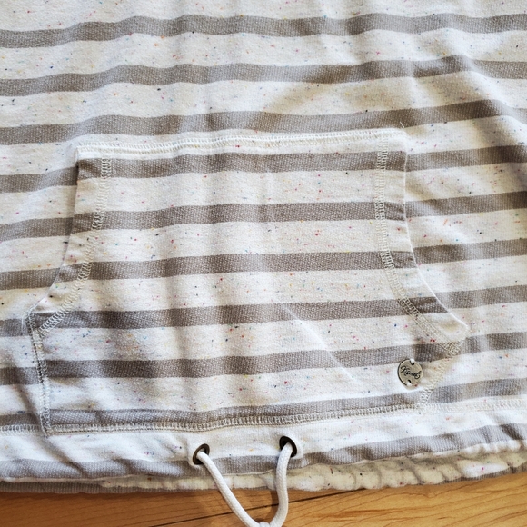 Kismet Striped Pullover Birthday Cake patterned Hoodie size medium - Picture 7 of 11